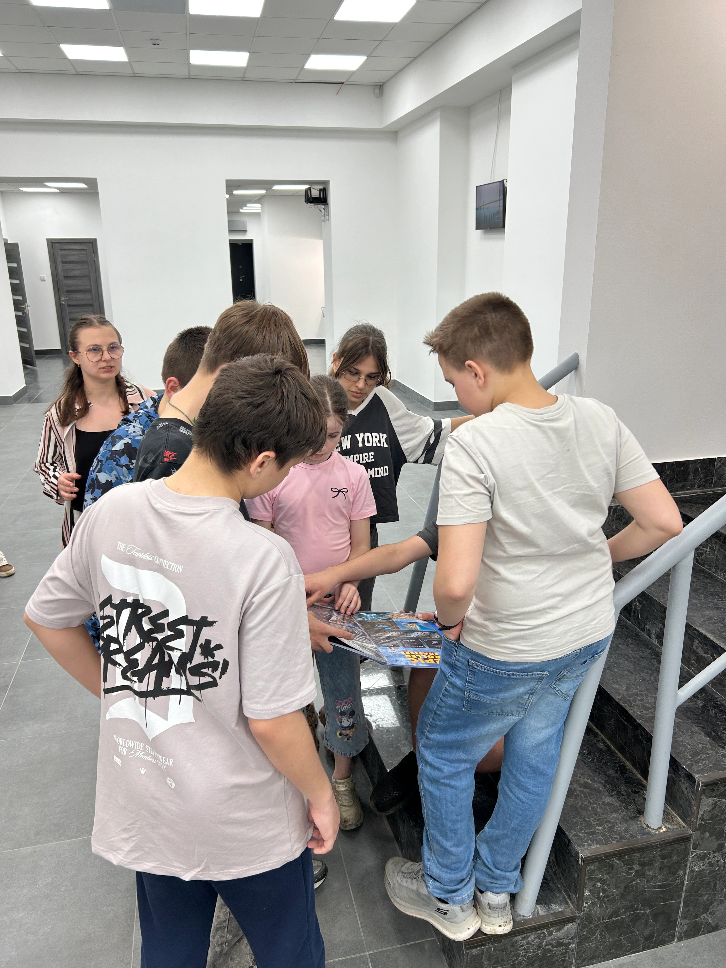 Атмосфера дитячого свята у SKY VR Харків: сучасний клуб для свята, VR-розваг та відпочинку гостей